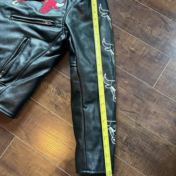 Chicago Bulls Motorcycle Jacket - Picture 11 of 11